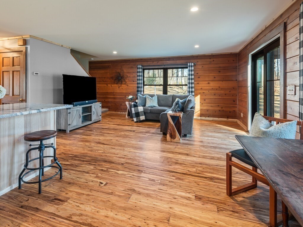 281 Warren Road Brimfield, MA 01010 - Photo 10 of 36