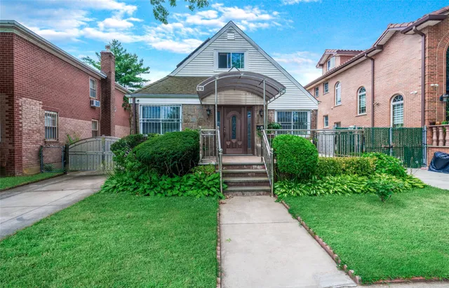 $1,398,000 | 56-40 Francis Lewis Boulevard | Auburndale