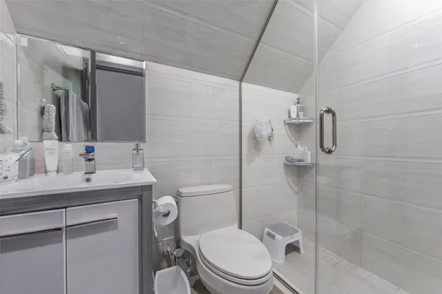 $1,398,000 | 56-40 Francis Lewis Boulevard | Auburndale