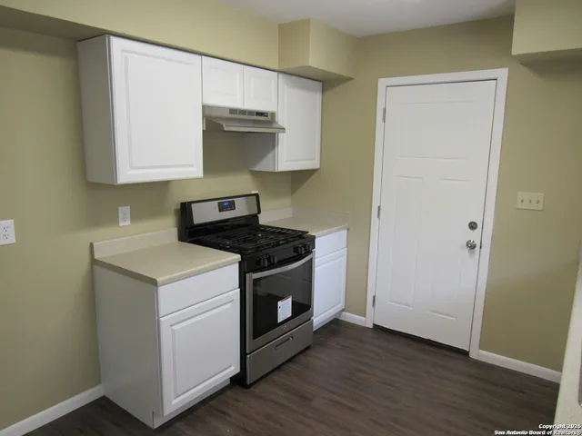 $1,500 | 106 Winn Avenue, Universal City, TX 78148