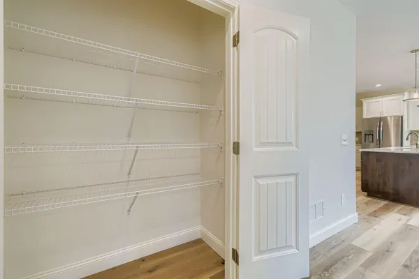 $619,900 | 5054 Dale Ridge Road, Woodbury, MN 55129