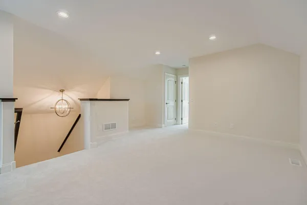 $619,900 | 5054 Dale Ridge Road, Woodbury, MN 55129