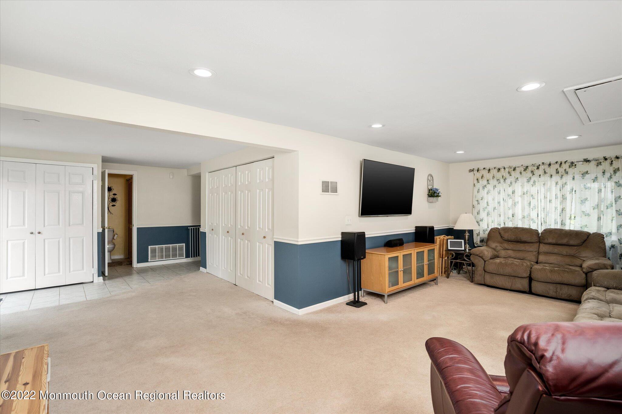 3 Hartford Road Jackson, NJ 08527 - Photo 28 of 43 27-3_Hartford_Road-27