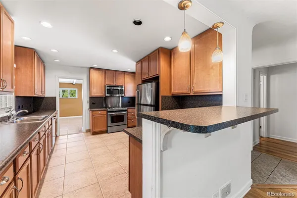 $2,999 | 3201 South Bellaire Street, Denver, CO 80222