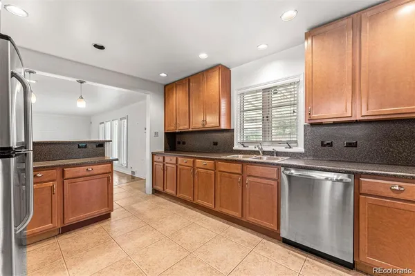 $2,999 | 3201 South Bellaire Street, Denver, CO 80222