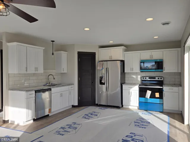 $299,900 | 2012 Essler Drive, St. Peter, MN 56082