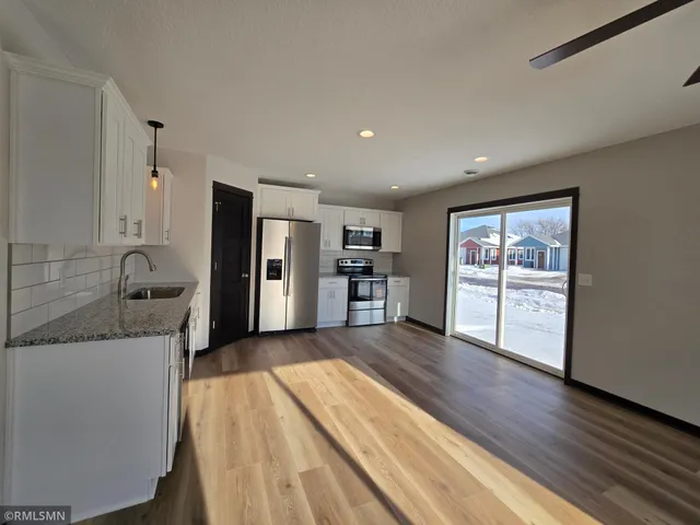 $299,900 | 2012 Essler Drive, St. Peter, MN 56082