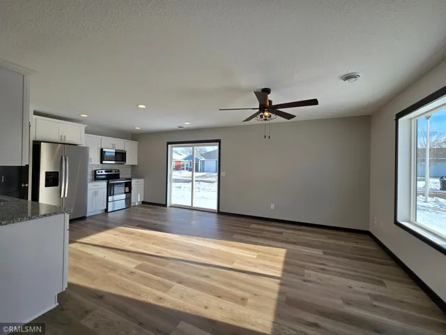 $299,900 | 2012 Essler Drive, St. Peter, MN 56082