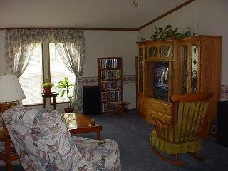 13182 Dixon Road Dundee, MI 48131 - Photo 7 of 11 592838-6.JPG