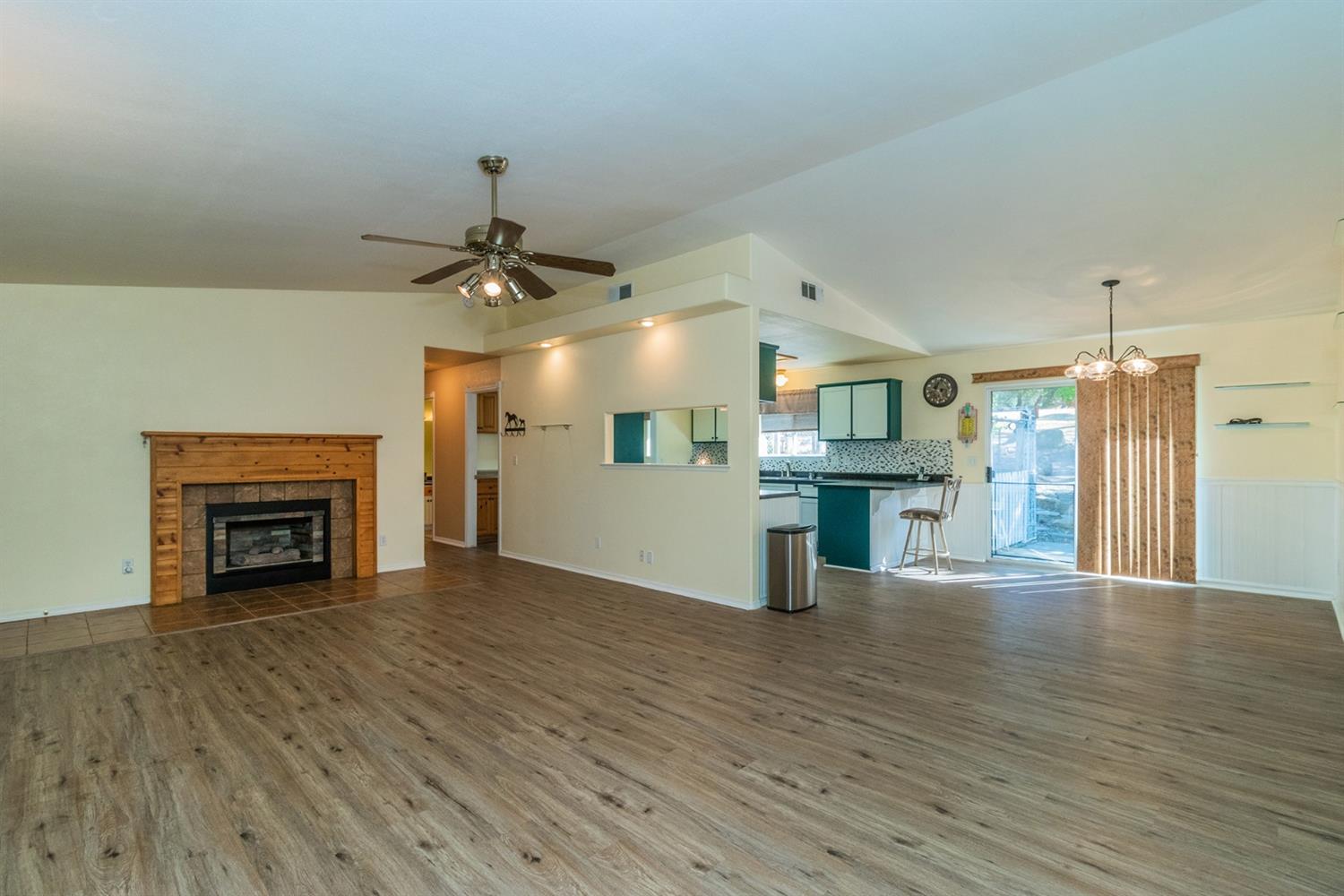 30857 Revis Road Coarsegold, CA 93614 - Photo 5 of 24 Gallery Image 5