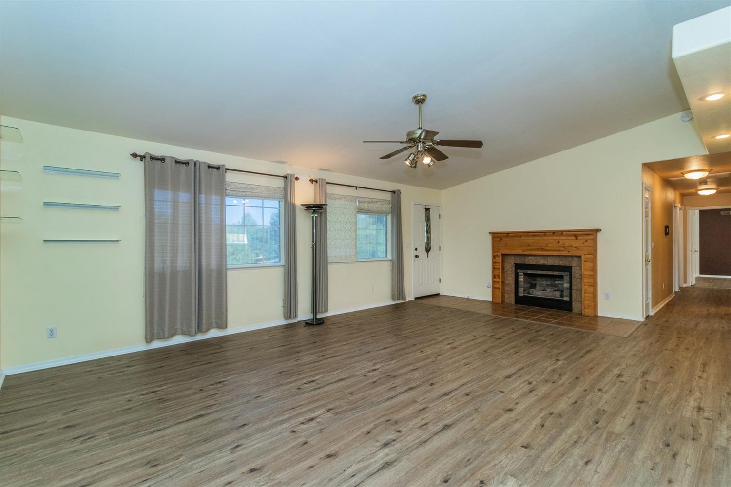 30857 Revis Road Coarsegold, CA 93614 - Photo 6 of 24 Gallery Image 6