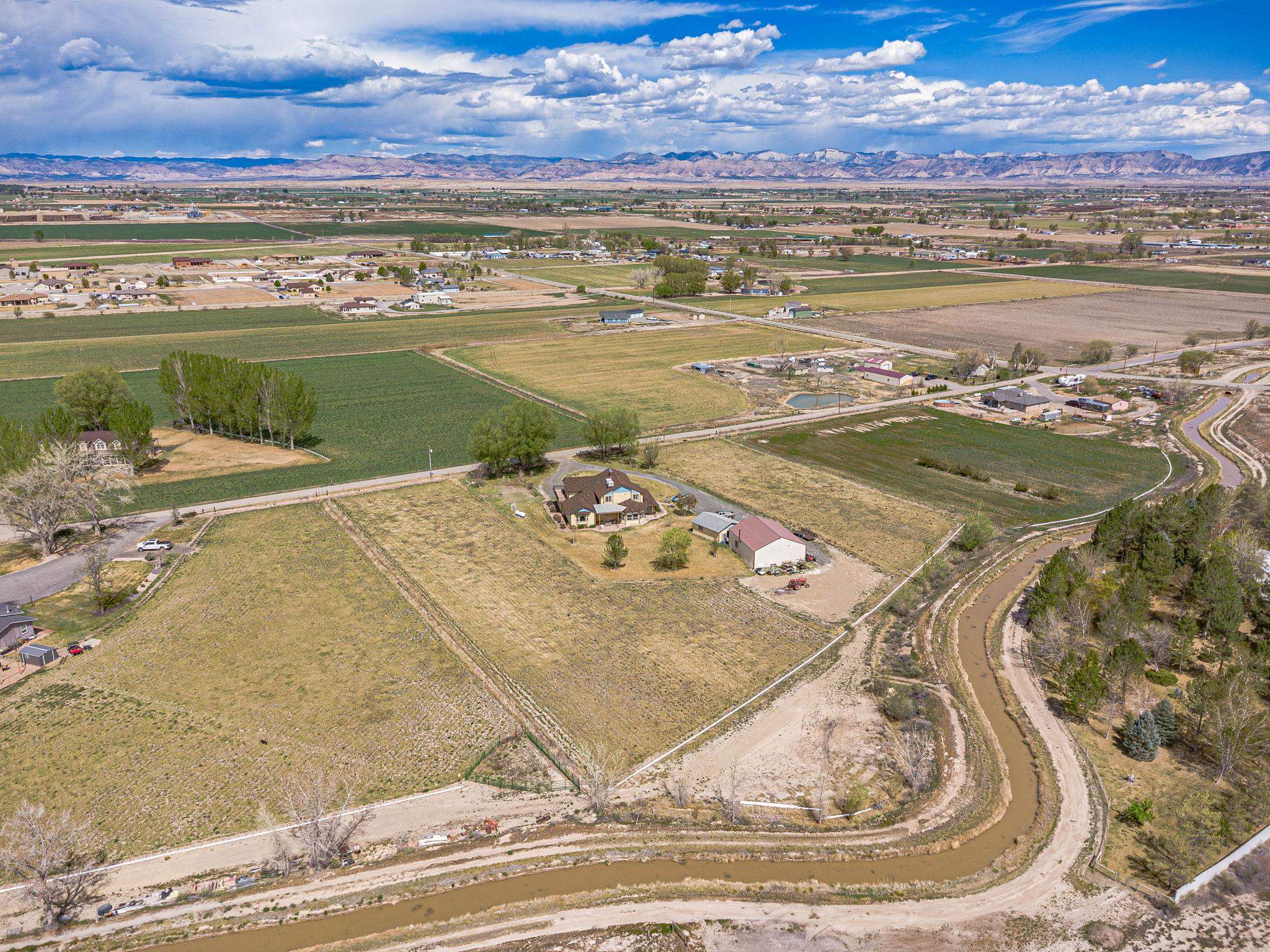 1187 M M 1/4 Road Loma, CO 81524 - Photo 4 of 42