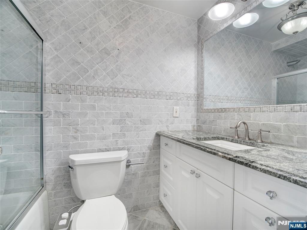 250 Gorge Road, Unit 16D Cliffside Park, NJ 07010 - Photo 30 of 44
