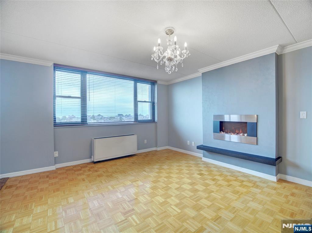 250 Gorge Road, Unit 16D Cliffside Park, NJ 07010 - Photo 6 of 44