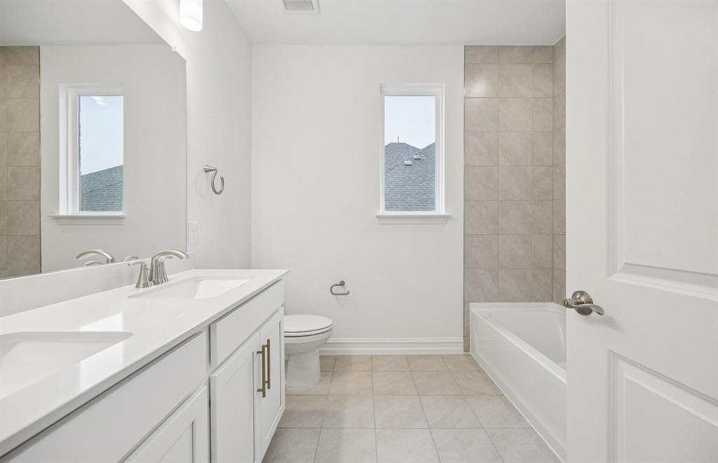 1836 Naseby Road Fort Worth, TX 76052 - Photo 19 of 22 *Floorplan representation, not actual home - Spacious secondary bathroom