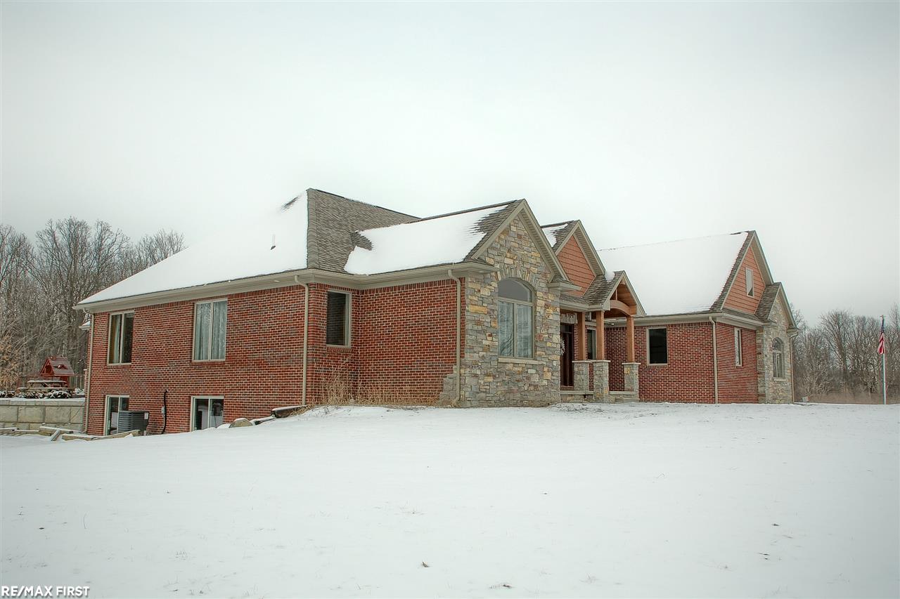 9844 Division Columbus, MI 48063 - Photo 31 of 48 Exterior View