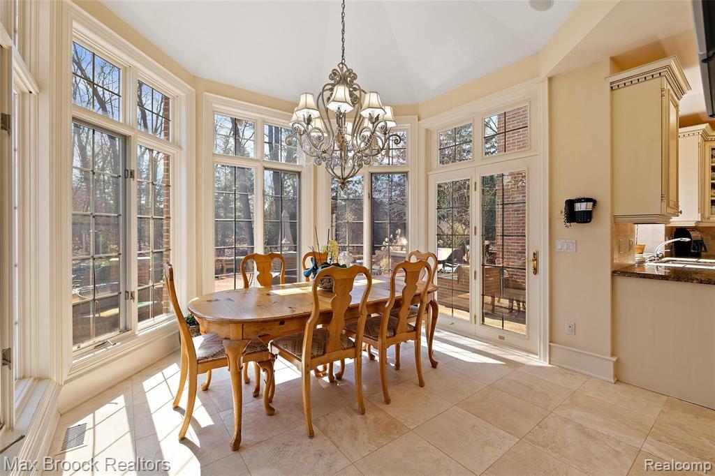 28501 West 14 Mile Road Farmington Hills, MI 48334 - Photo 17 of 67