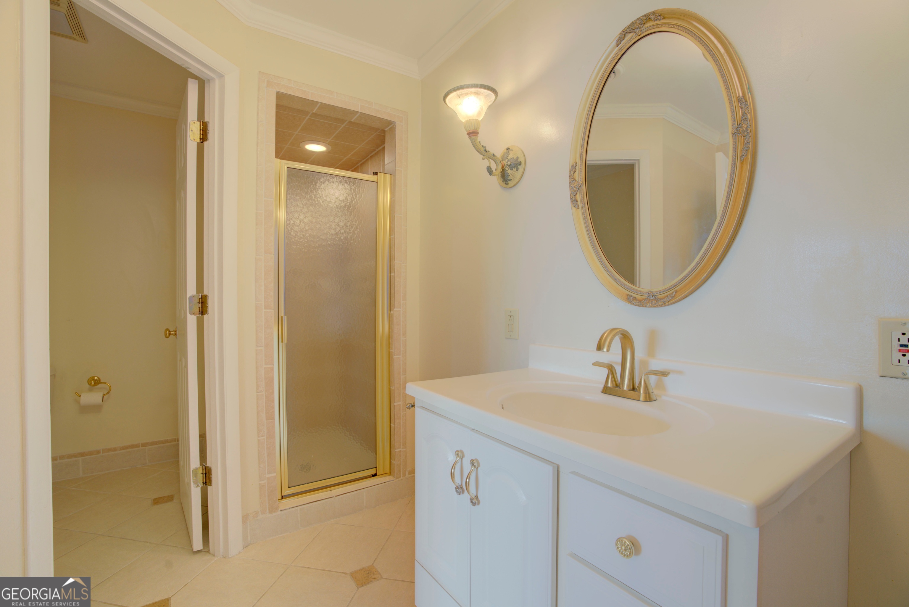 46 Turnbull Drive Rome, GA 30161 - Photo 17 of 47 a bathroom with a sink and a mirror