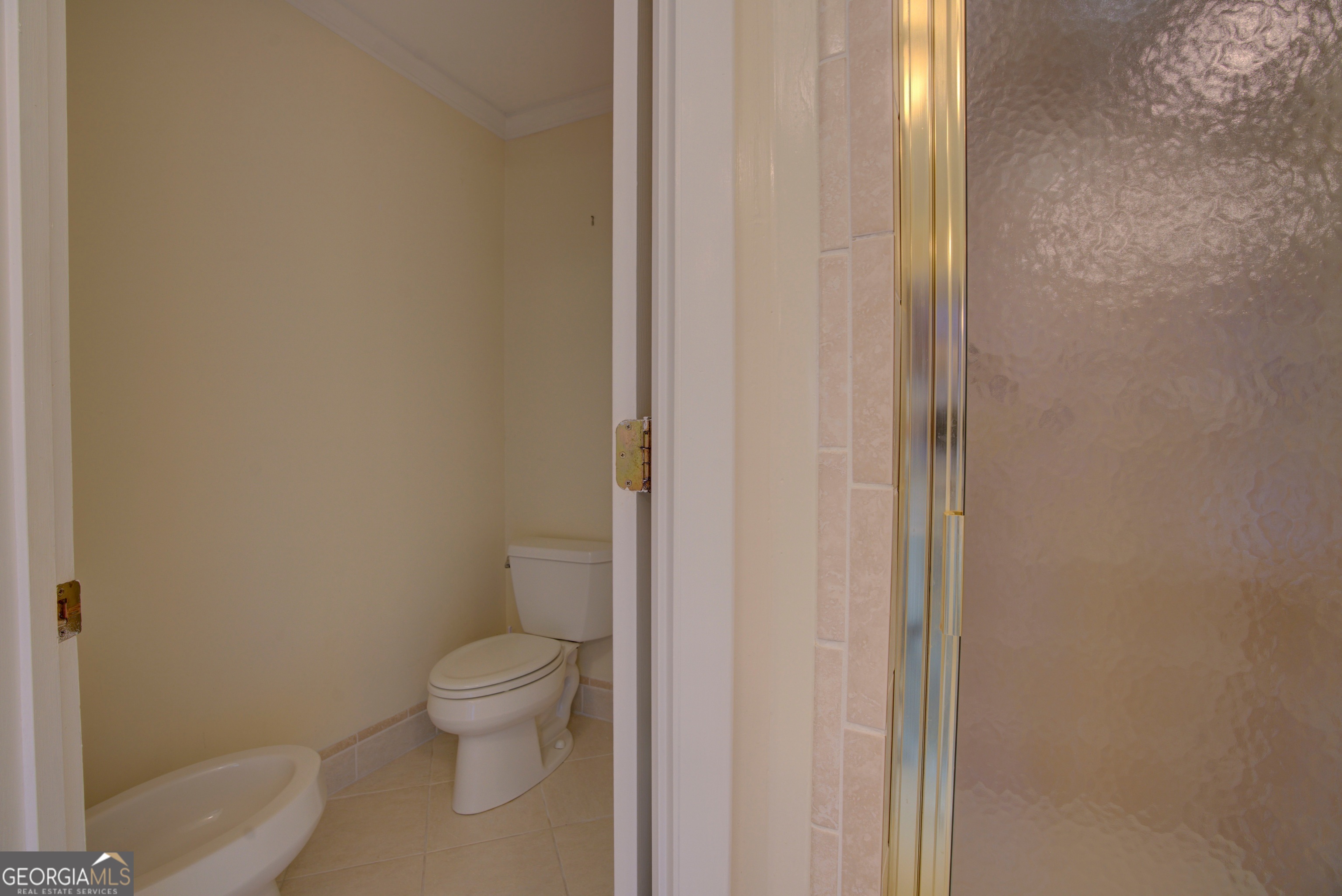 46 Turnbull Drive Rome, GA 30161 - Photo 18 of 47 a bathroom with a toilet and a shower