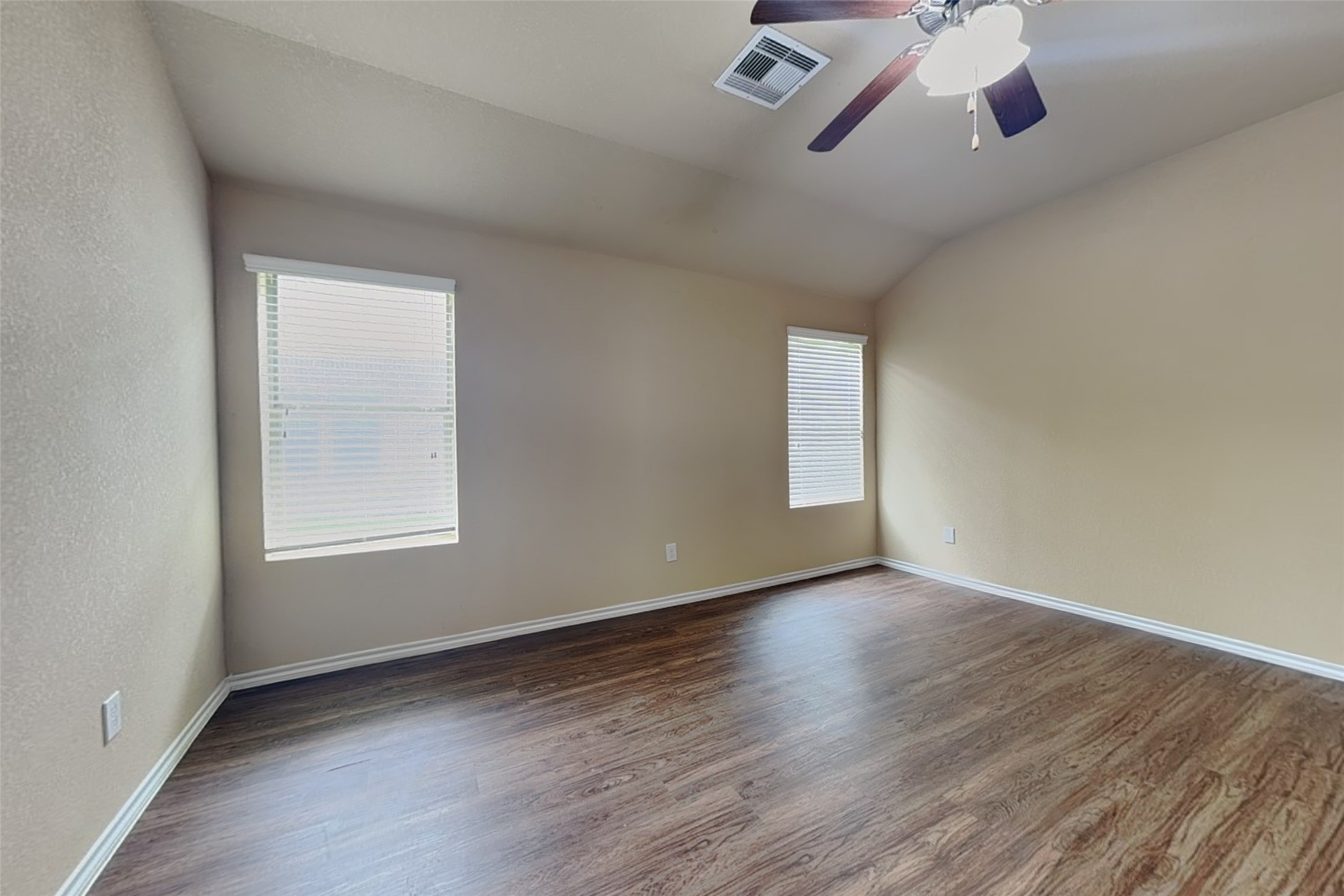 2822 Wisner Circle Houston, TX 77014 - Photo 8 of 20