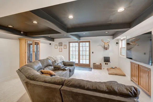 $674,900 | 4313 North Forest Hills Boulevard, Janesville, WI 53545