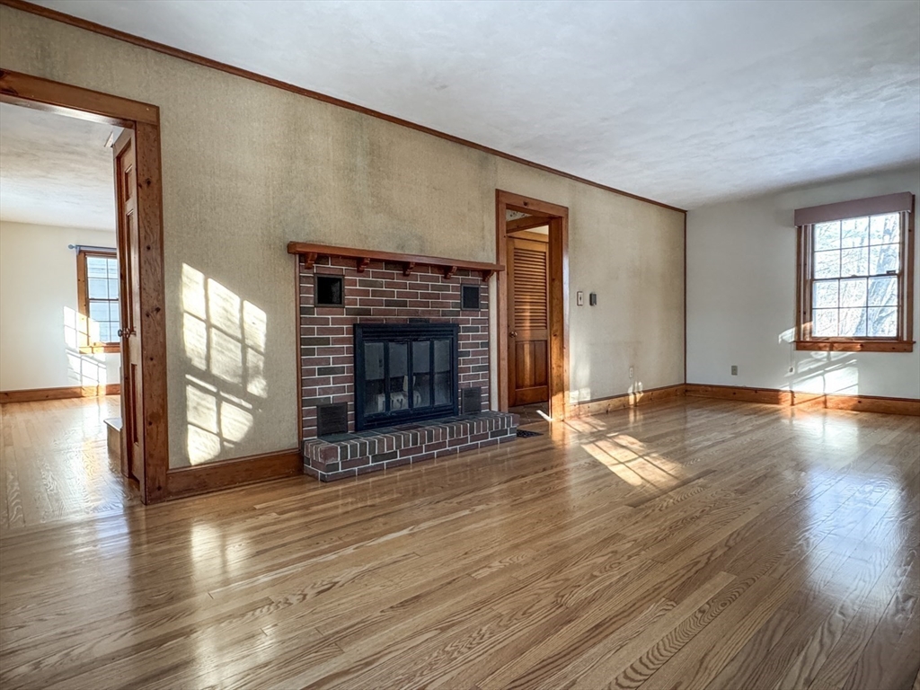 18 Stage Road Deerfield, MA 01373 - Photo 5 of 42