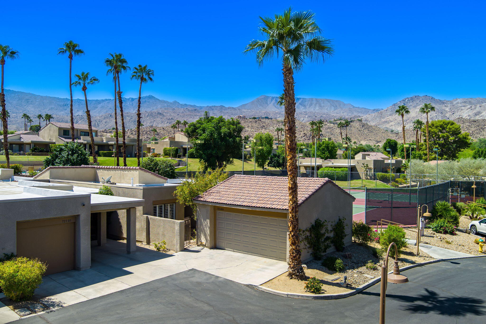 72499 Sandstone Lane Palm Desert, CA 92260 - Photo 2 of 53 1-web-or-mls-JMSandstone_OPMG_0925_001