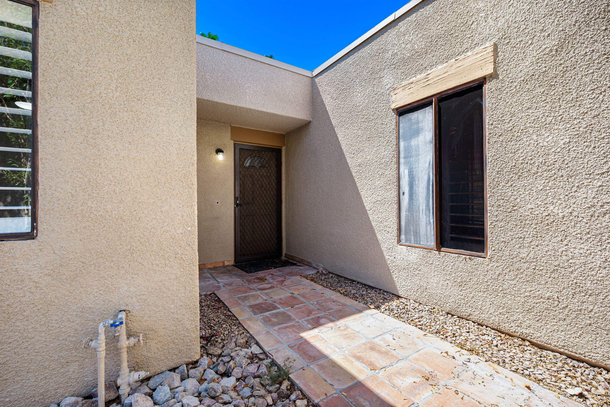 72499 Sandstone Lane Palm Desert, CA 92260 - Photo 3 of 53 12-web-or-mls-JMSandstone_OPMG_0925_012