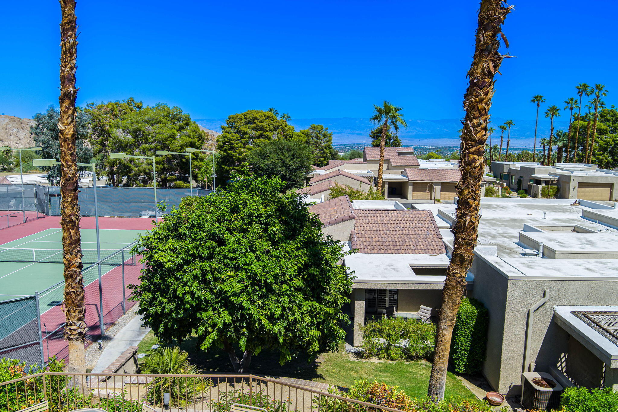 72499 Sandstone Lane Palm Desert, CA 92260 - Photo 31 of 53 7-web-or-mls-JMSandstone_OPMG_0925_007