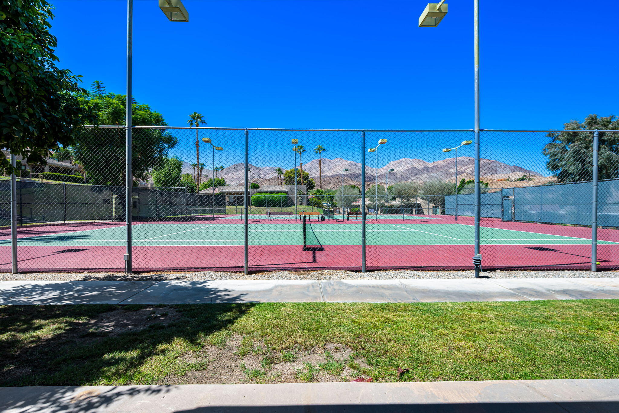 72499 Sandstone Lane Palm Desert, CA 92260 - Photo 35 of 53 46-web-or-mls-JMSandstone_OPMG_0925_046