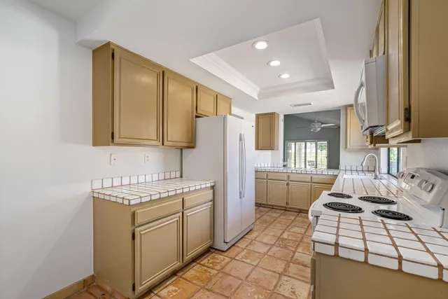 $395,900 | 72499 Sandstone Lane, Palm Desert, CA 92260