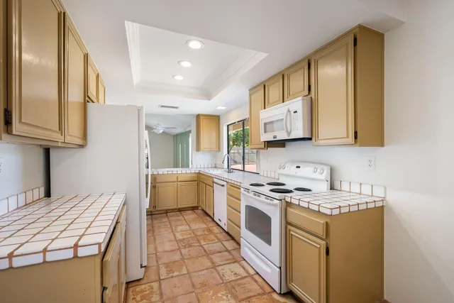 $395,900 | 72499 Sandstone Lane, Palm Desert, CA 92260