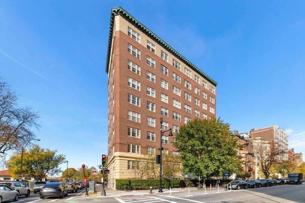 534 Beacon Street, Unit 302 Boston, MA 02215 - Photo 14 of 18 a view of a building and a street