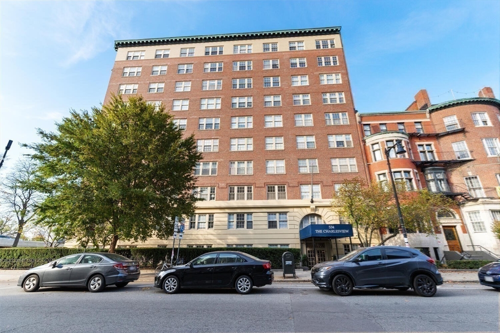 534 Beacon Street, Unit 302 Boston, MA 02215 - Photo 15 of 18 a building view
