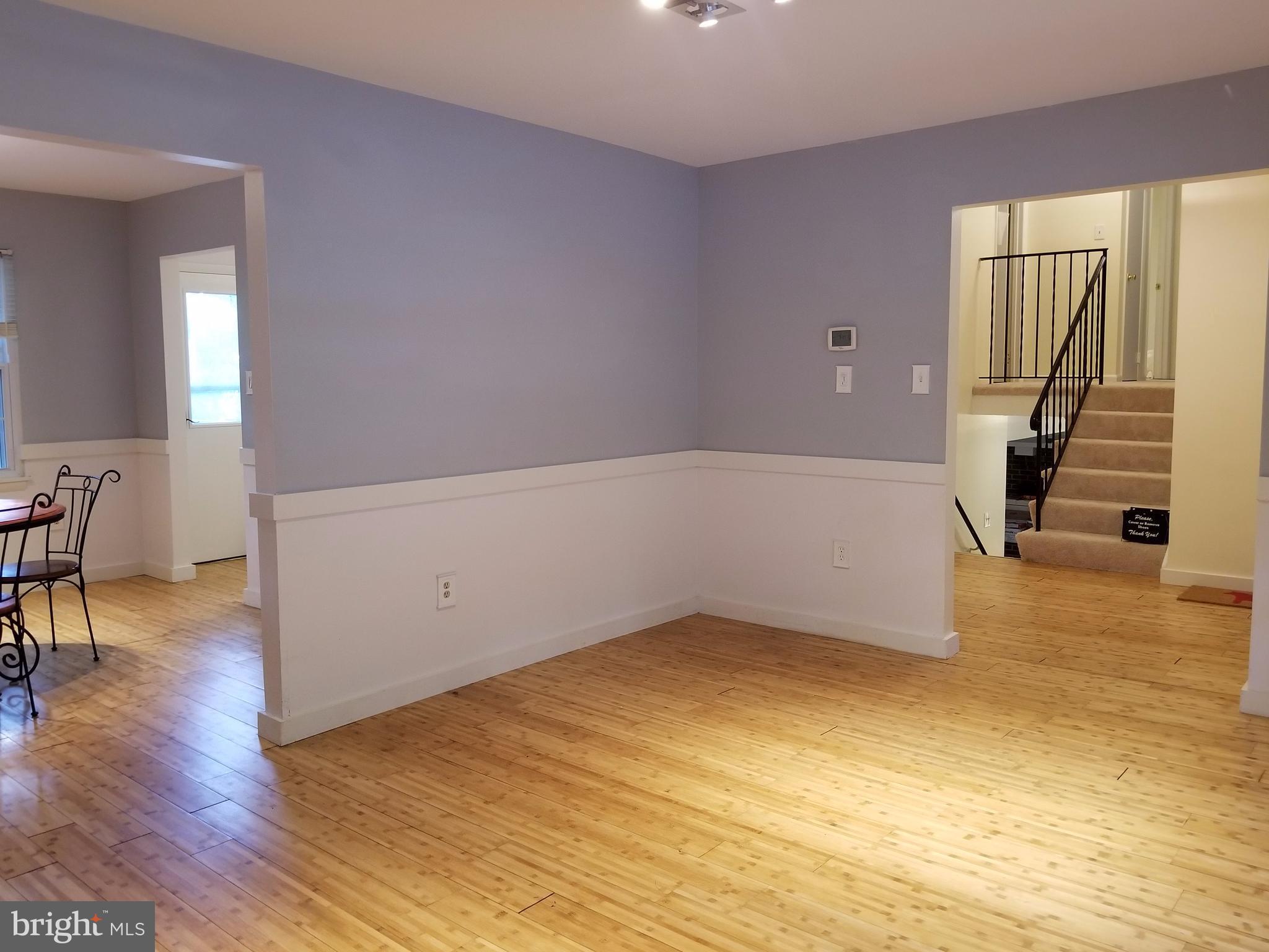 13004 Kahns Road Manassas, VA 20112 - Photo 9 of 26 Living Room