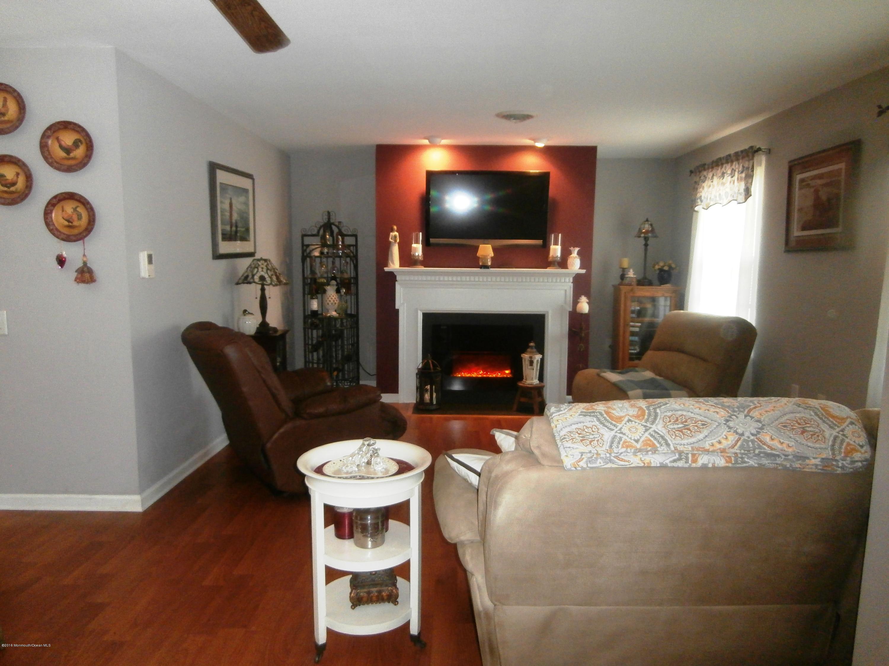 78 Sunset Road, Unit 61 Manchester Township, NJ 08759 - Photo 3 of 21 P9260351