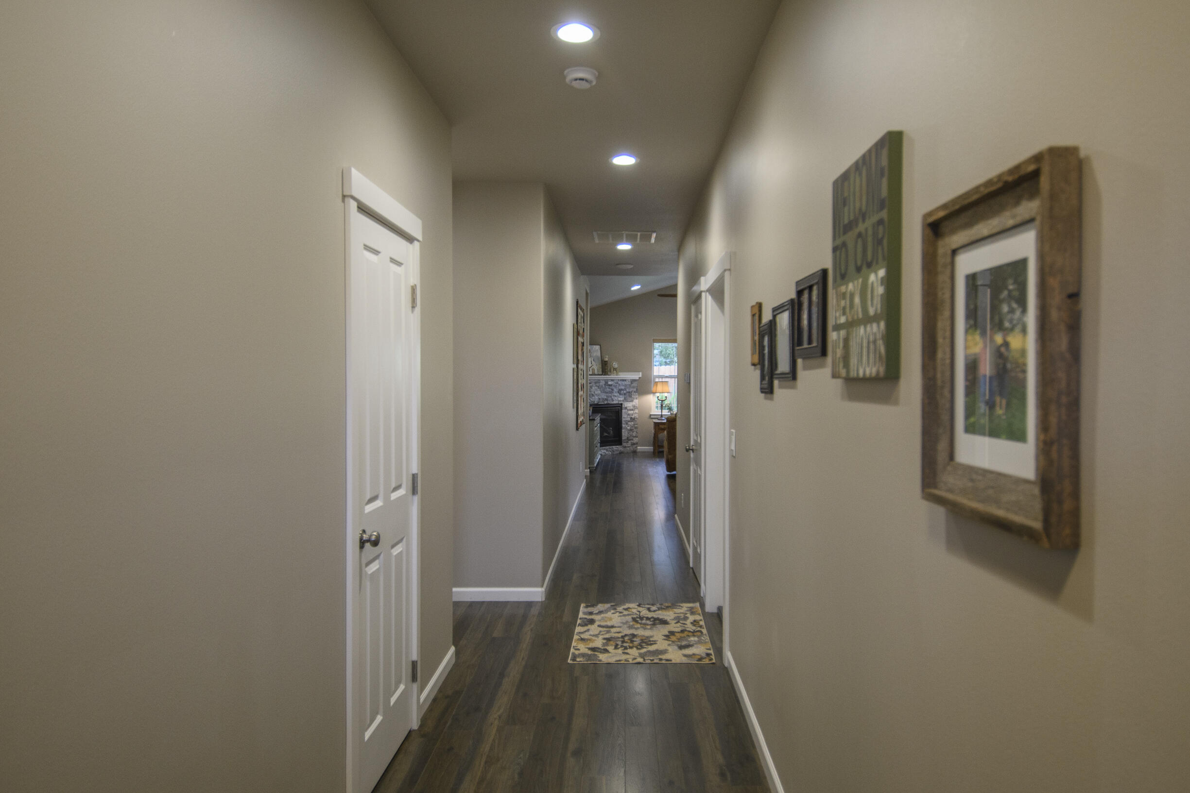 2745 Southwest 32nd Street Redmond, OR 97756 - Photo 8 of 28 Looking down main hallway from front door