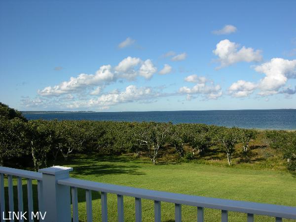 55 Tilton Road Chilmark, MA 02535 - Photo 2 of 5 http://d1qzqeyxiitrap.cloudfront.net/photos/17531/600/6e6e84dc.jpg
