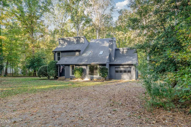 front view of house with a yard