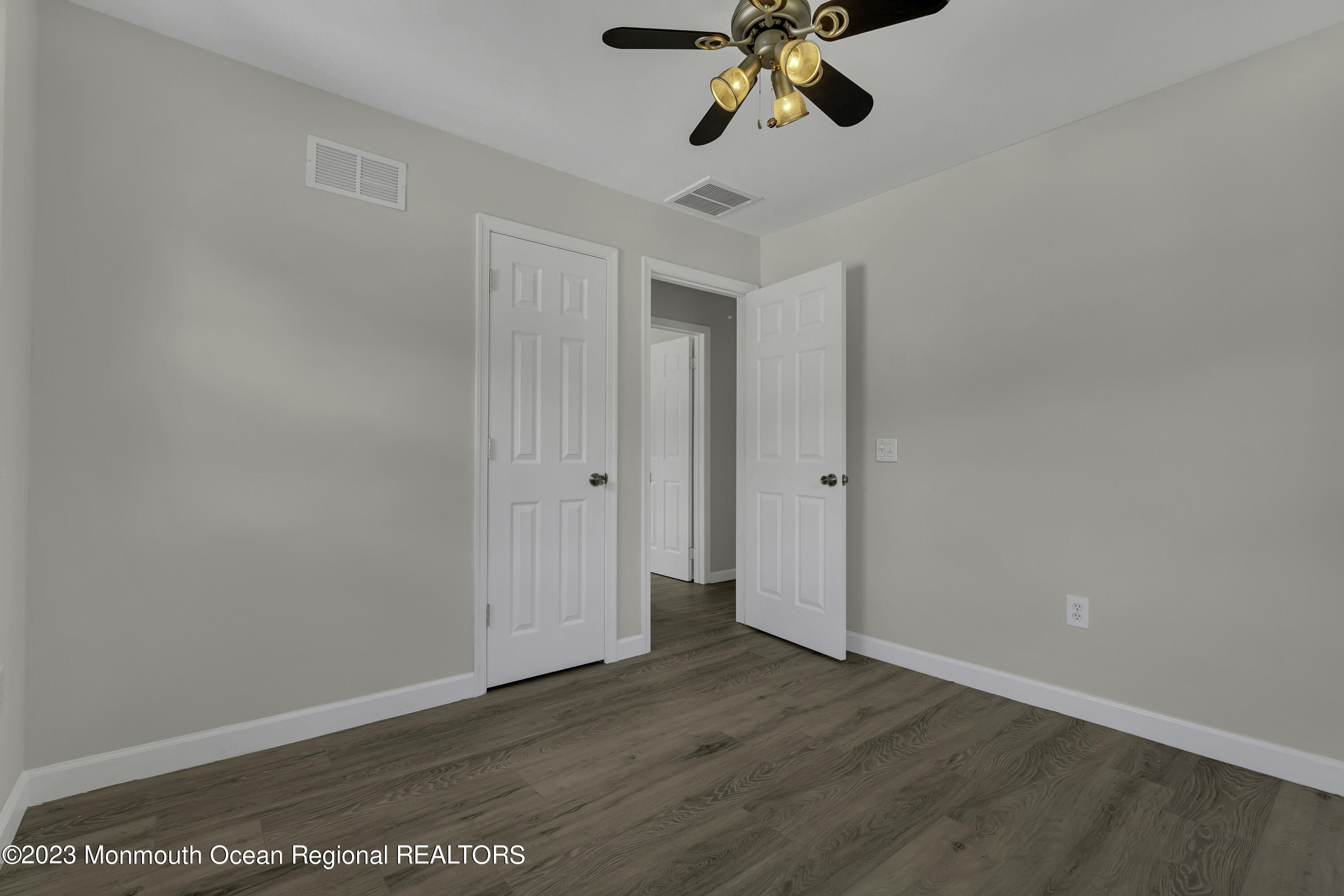 571 Martin Road Toms River, NJ 08753 - Photo 20 of 27 025_dsc00136