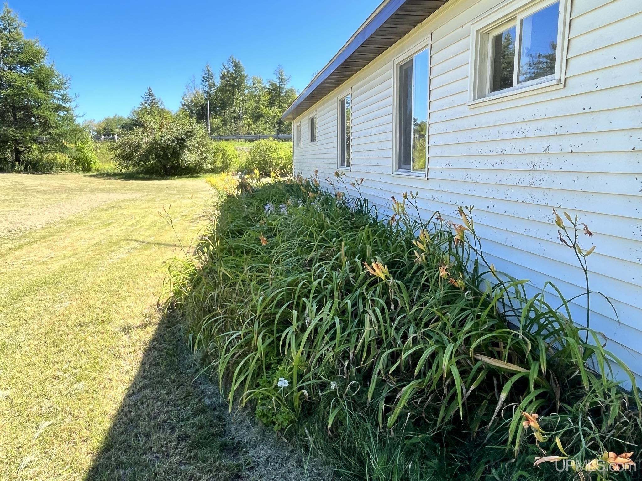 5049 N Gardapee Road Manistique, MI 49854 - Photo 28 of 43