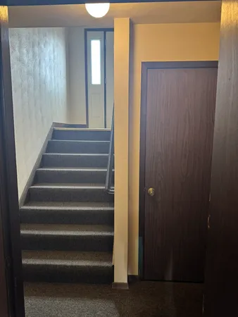 $1,100 | 310 30th Avenue, Unit 4, East Moline, IL 61265