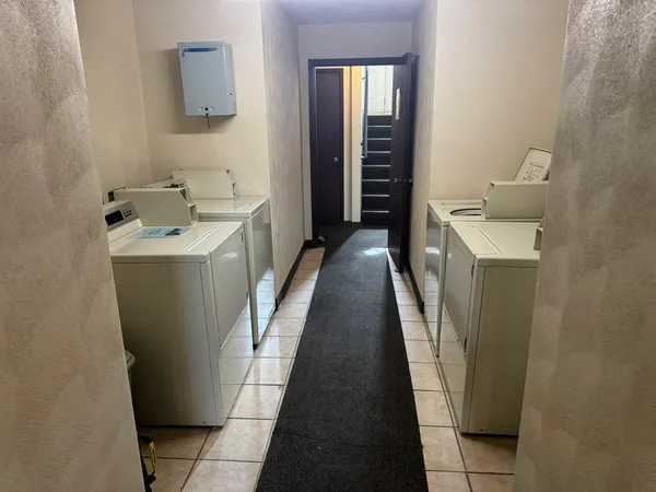 $1,100 | 310 30th Avenue, Unit 4, East Moline, IL 61265