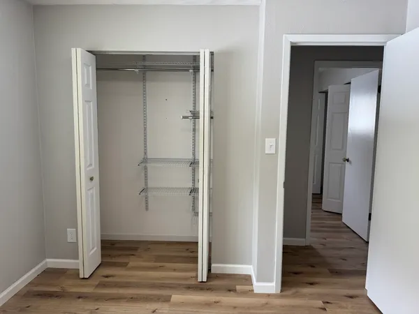 $1,100 | 310 30th Avenue, Unit 4, East Moline, IL 61265