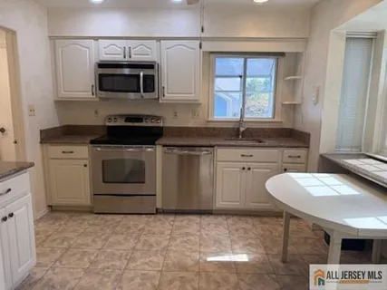 $2,400 | 28 Daniel Webster Avenue, Unit C, Monroe Township, NJ 08831