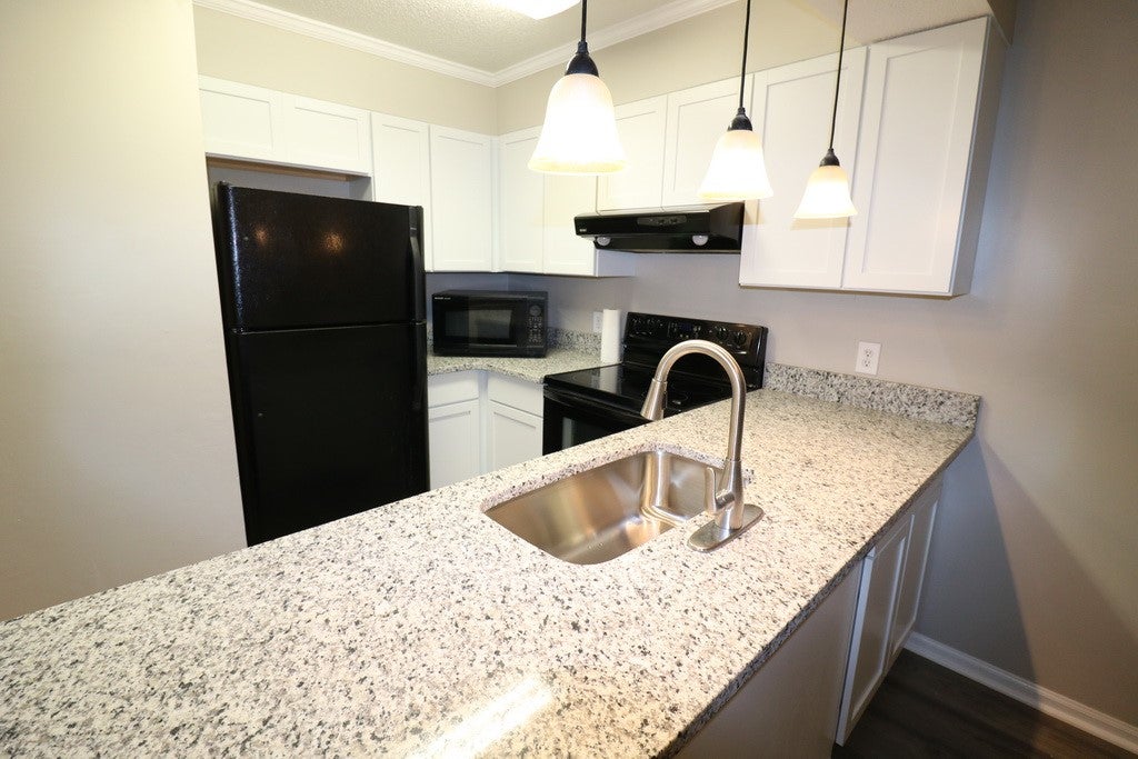 429 Moores Mill Road, Unit 4 Auburn, AL 36830 - Photo 6 of 19 Gallery Image 6