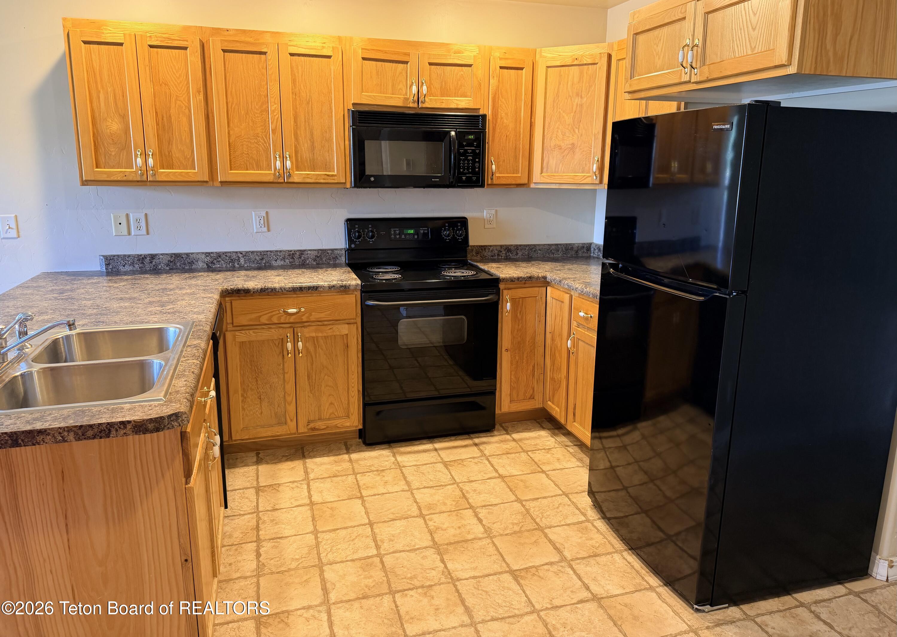 7 Water Tank Road Thayne, WY 83127 - Photo 5 of 22 Kitchen