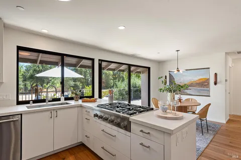 $1,045,000 | 1306 Pinon Drive, Healdsburg, CA 95448