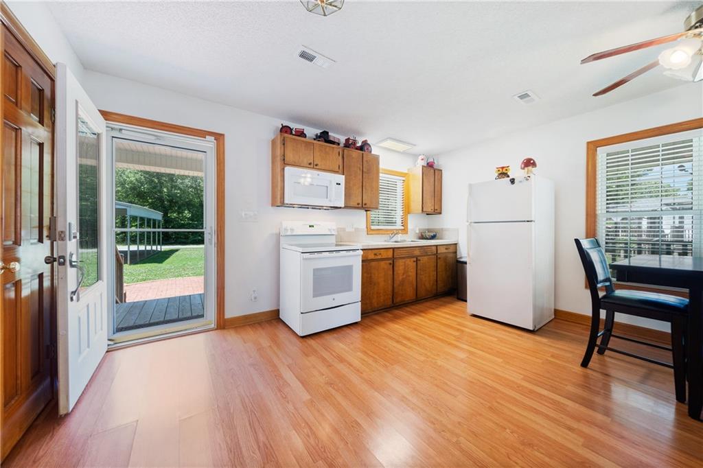 4437 Ridge Street Claremont, NC 28610 - Photo 4 of 36 Gallery Image 4