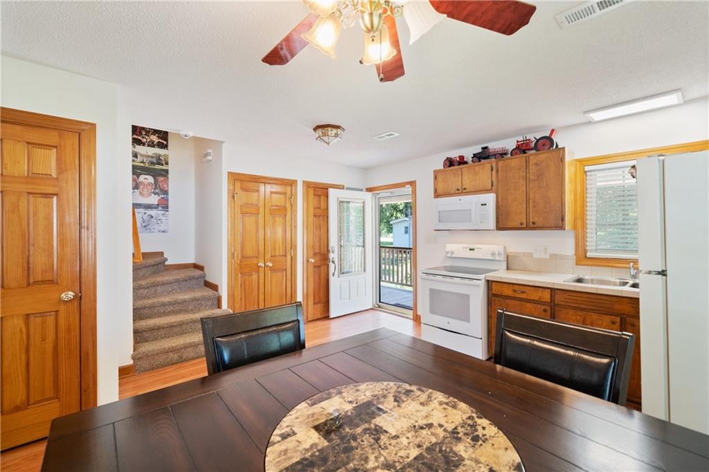 4437 Ridge Street Claremont, NC 28610 - Photo 6 of 36 Gallery Image 6